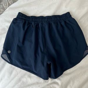 Lululemon Hotty Hot low-rise lined shorts